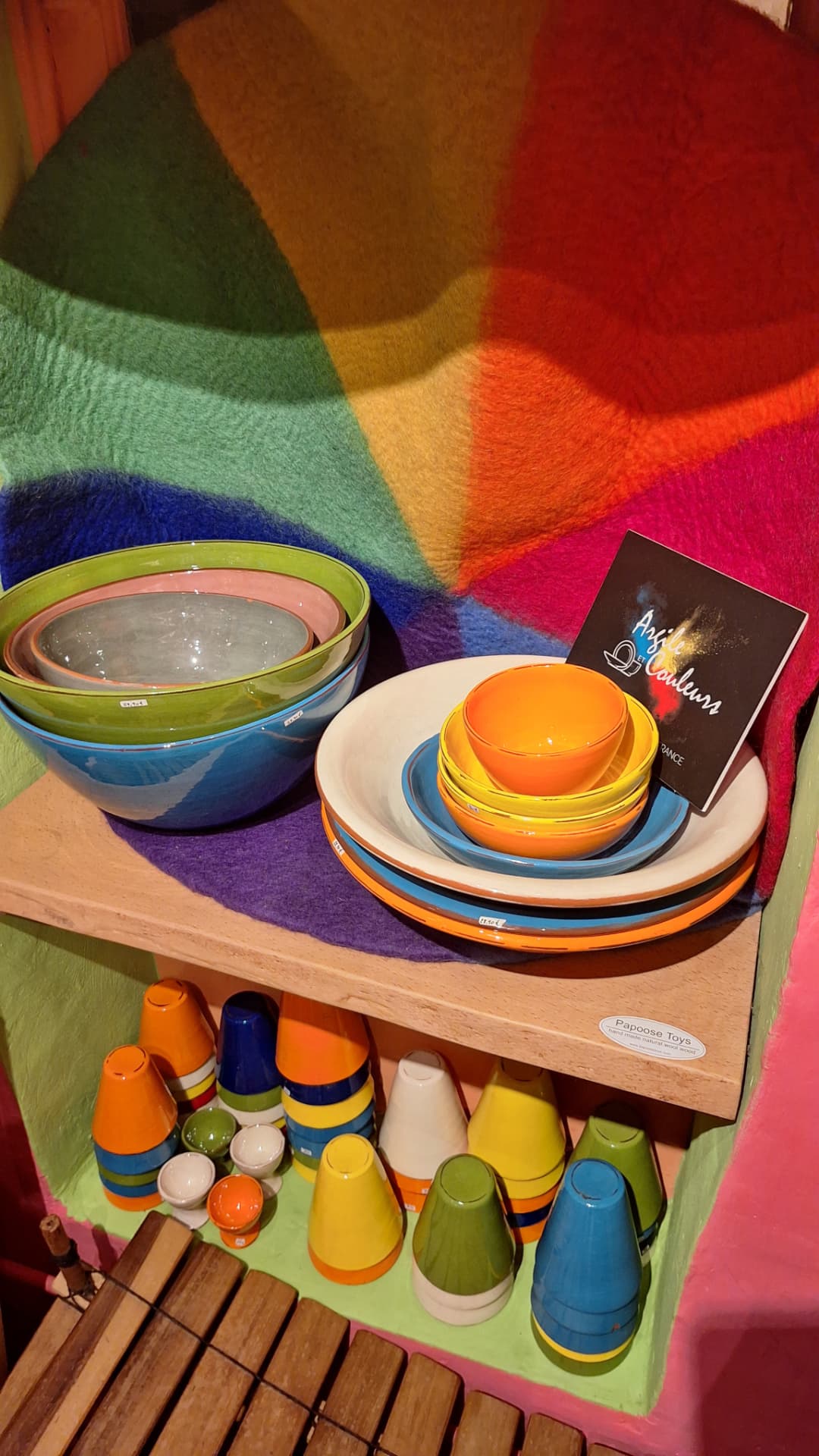 Saladiers et bols en céramique colorée chez Luxiol