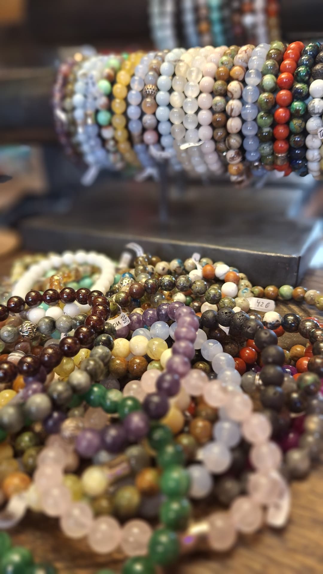 Bracelets en perles de pierres naturelles chez Luxiol