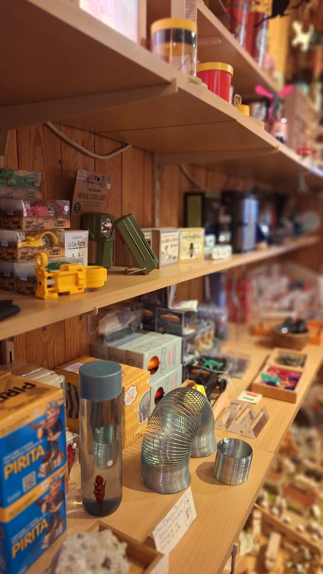 Jeux scientifiques et objets d'expérimentation chez Luxiol