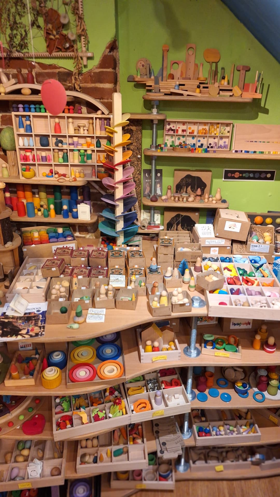 Grand rayon Grapat et jeu libre en bois chez Luxiol