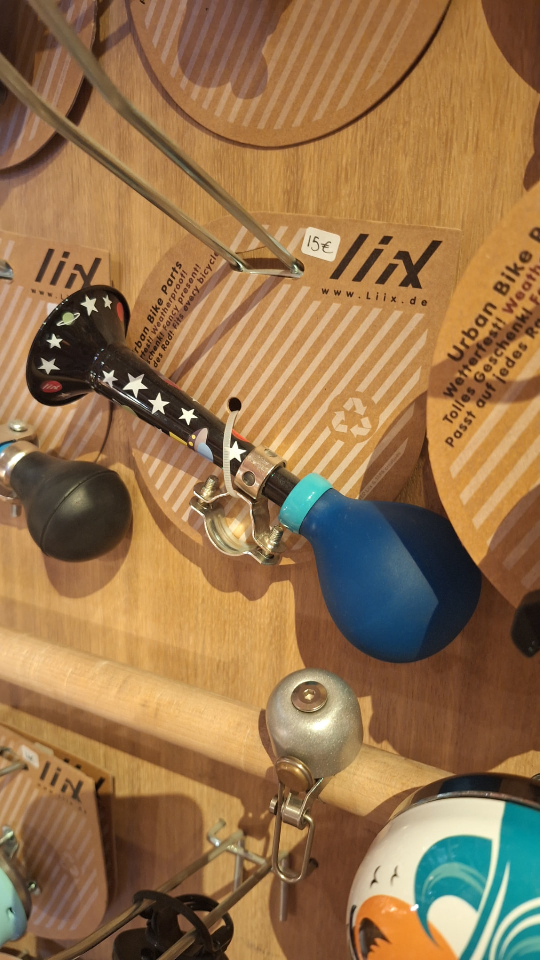 Klaxons de vélo vintage à poire bleue et noire chez Luxiol