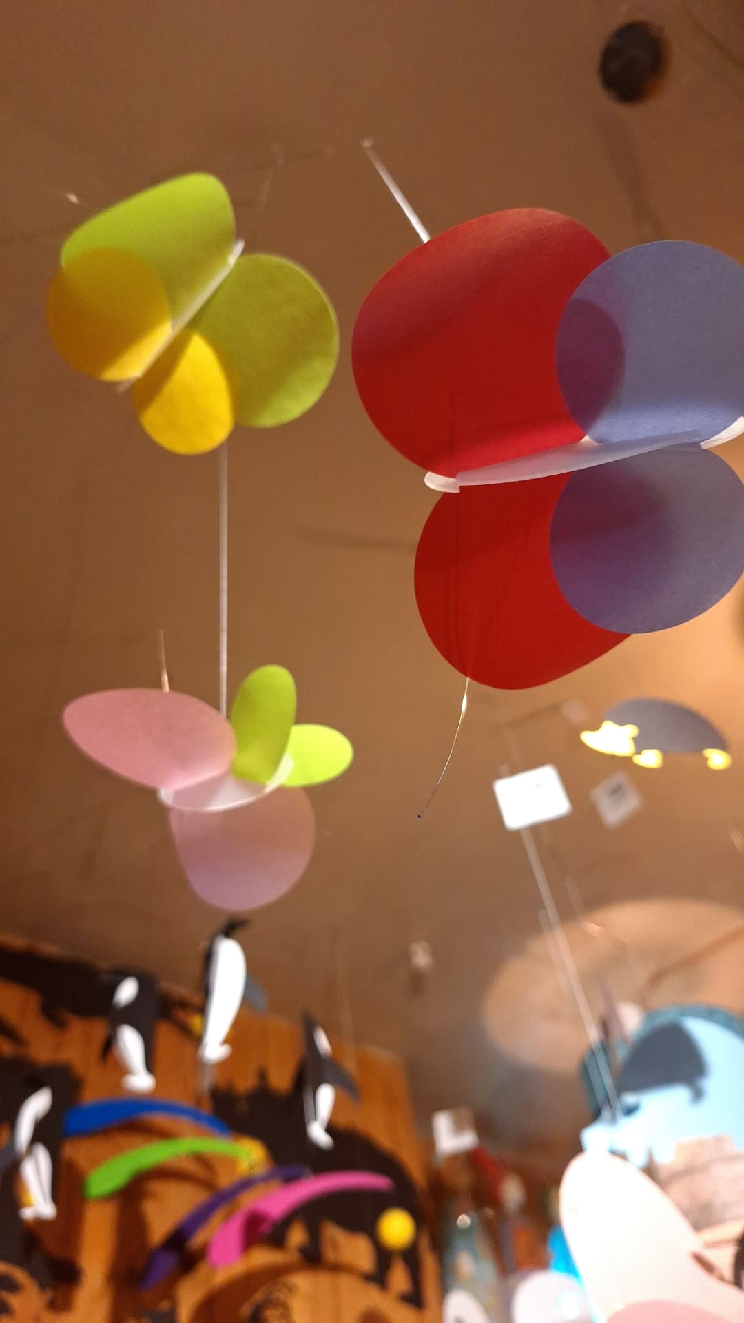 Mobiles Flensted papillons colorés