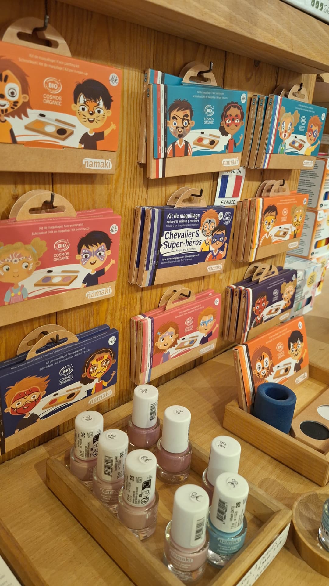 Kits de maquillage naturels pour enfants chez Luxiol