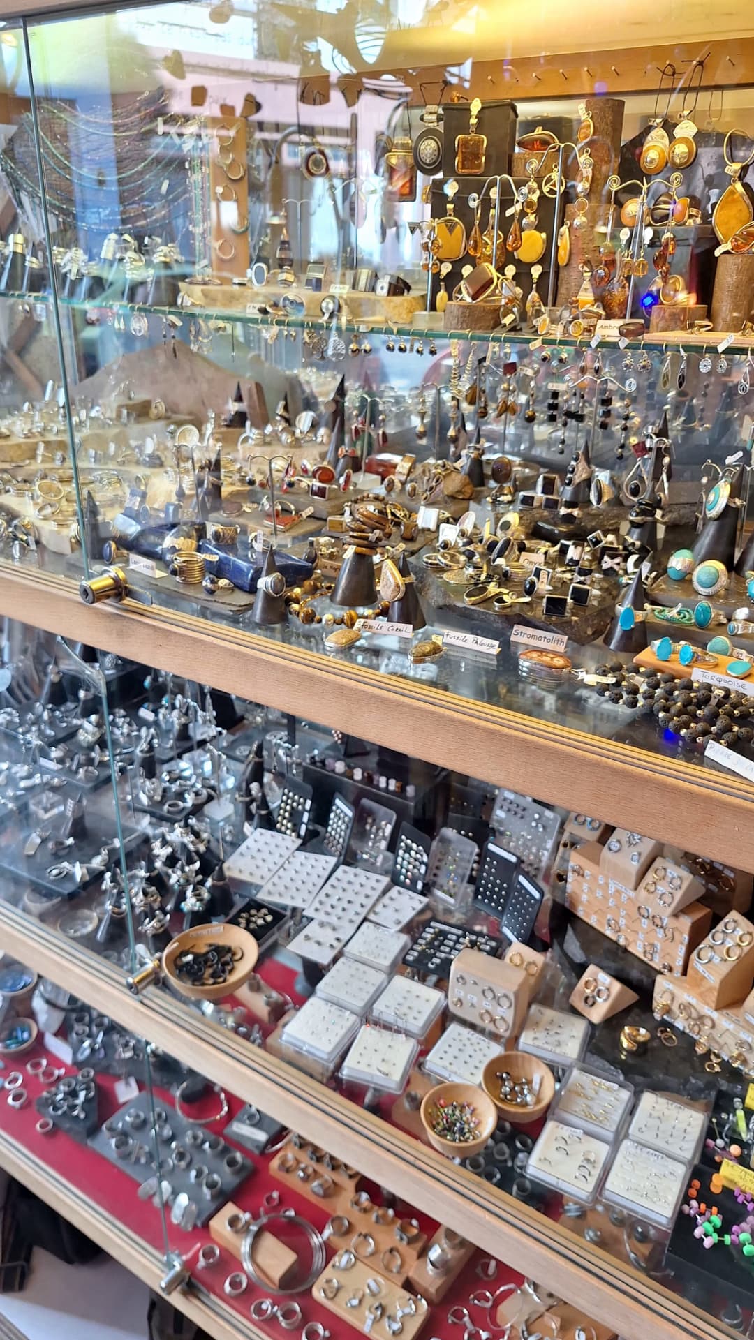 La grande vitrine à bijoux de Luxiol